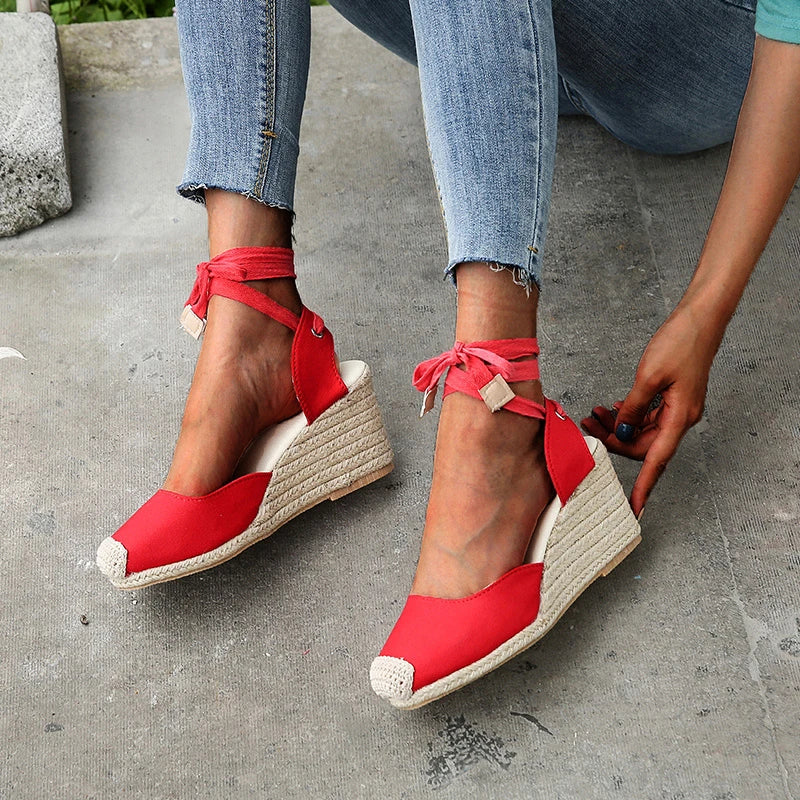 WW | Sandalen mit Riemen Design für Damen