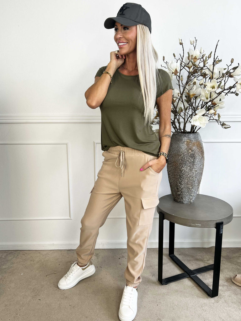 WW | Damen Cargo Hose