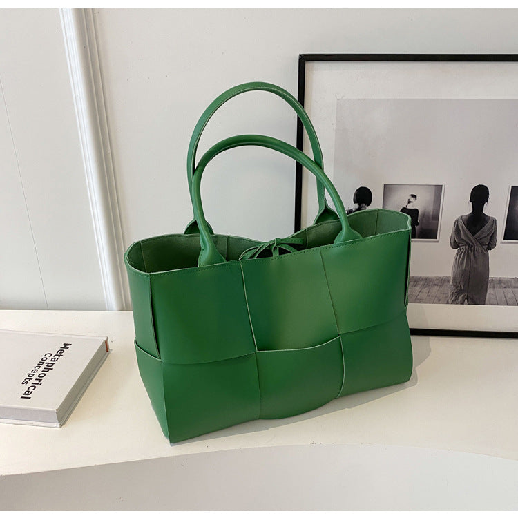 WW | Gewebte Lederhandtasche Mit Modernem Design