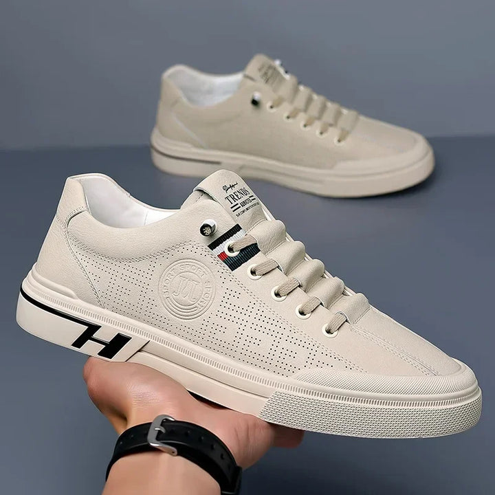 W&W Mode | Perforierte Ledersneaker mit Logodetail