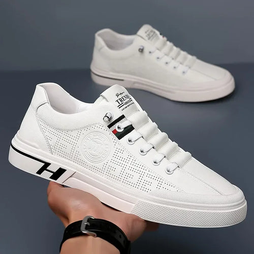 WW | Perforierte Ledersneaker mit Logodetail