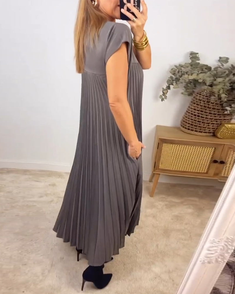 Ärmelloses plissiertes Kleid
