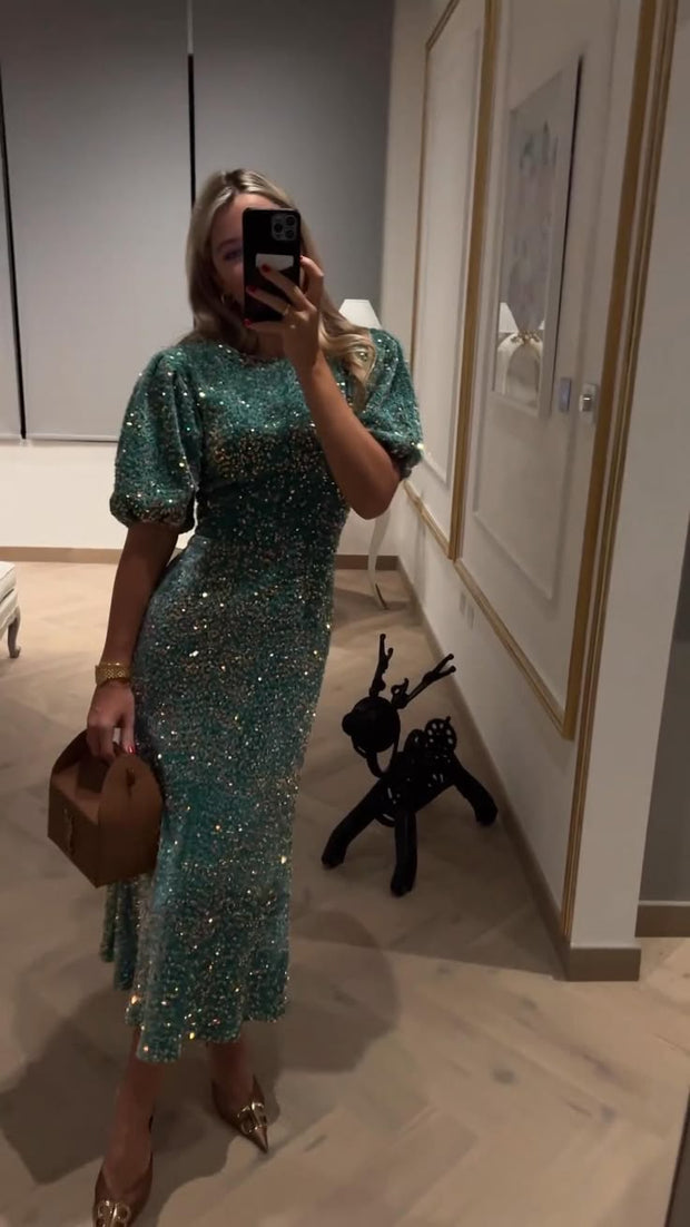 WW - Maxikleid mit Rundhalsausschnitt und Paillettenärmeln