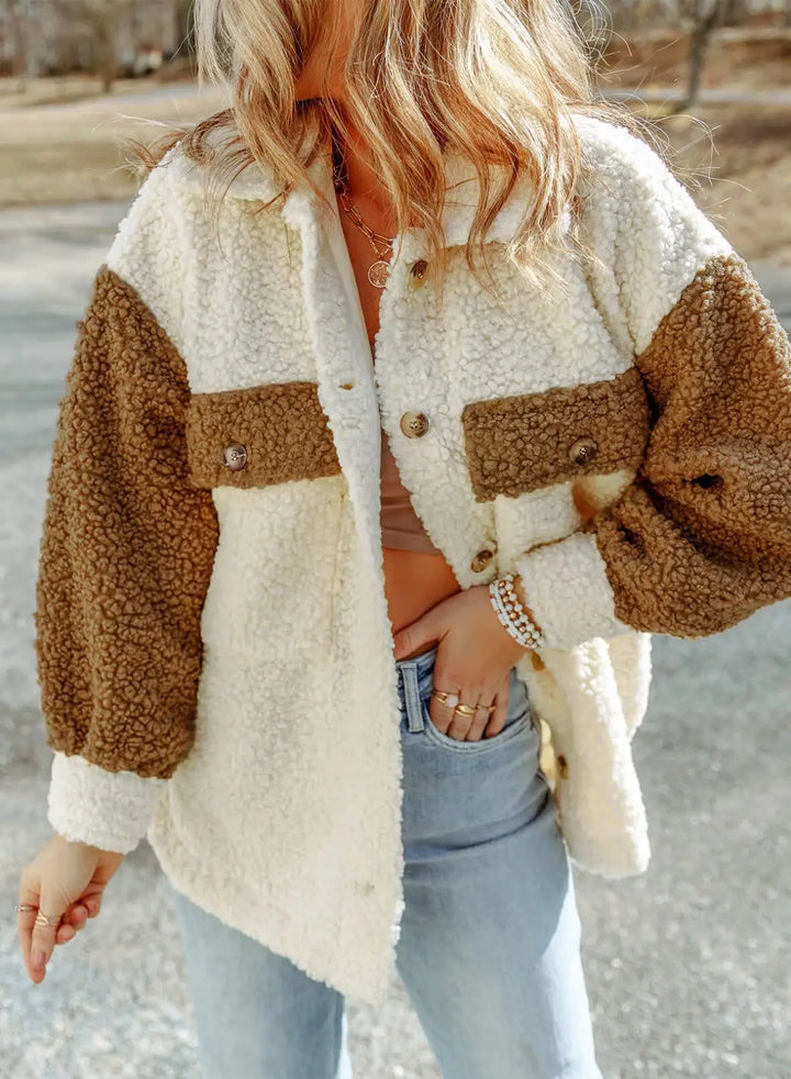 W&W Mode - Stilvolle Flauschige Chic-Jacke
