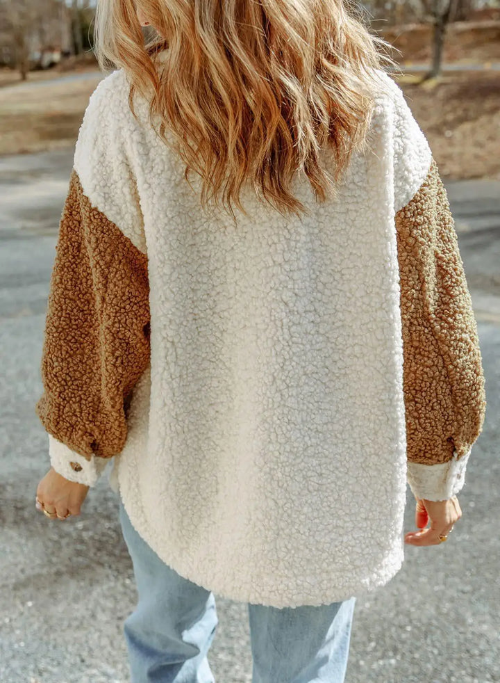 W&W Mode - Stilvolle Flauschige Chic-Jacke