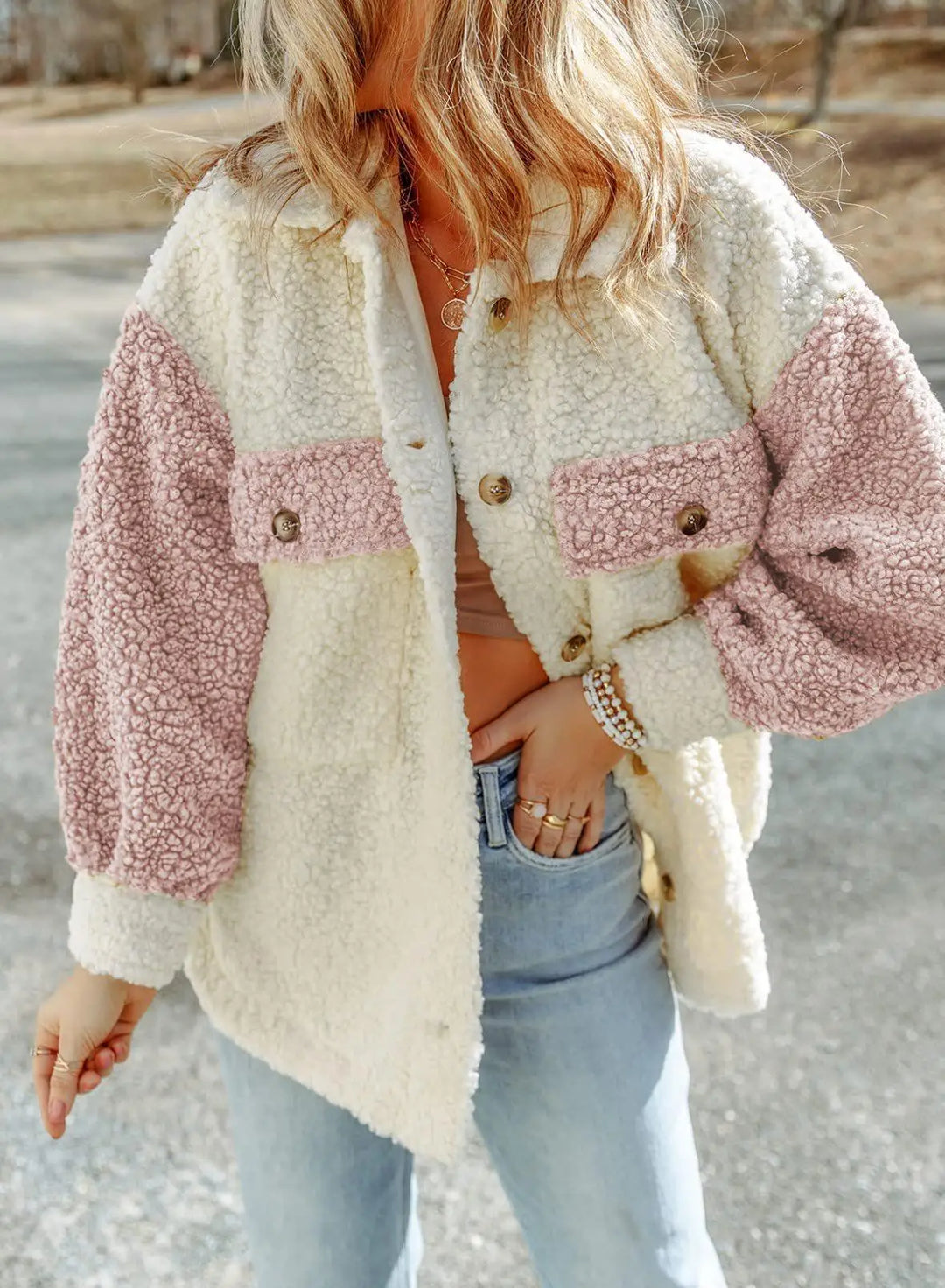 W&W Mode - Stilvolle Flauschige Chic-Jacke