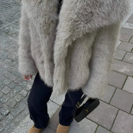 WW | Faux-Fur-Mantel