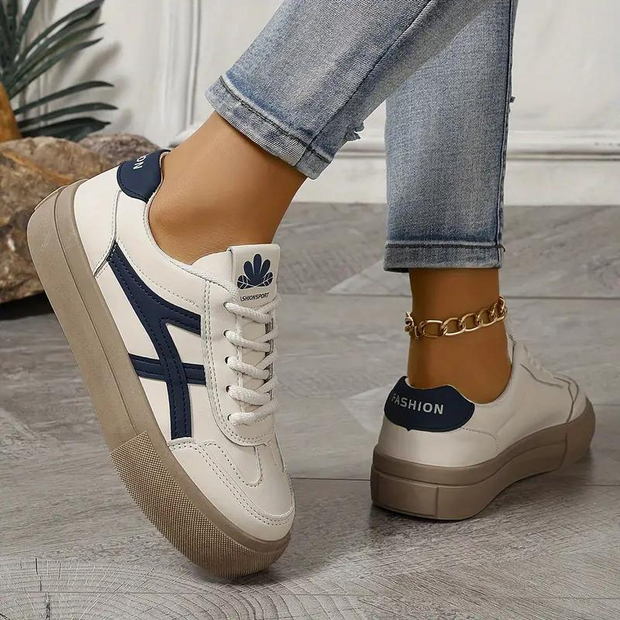 WW | Turnschuhe, Dicke Sohle, Schnürsenkel, Low Top Sneaker, Skate Schuhe