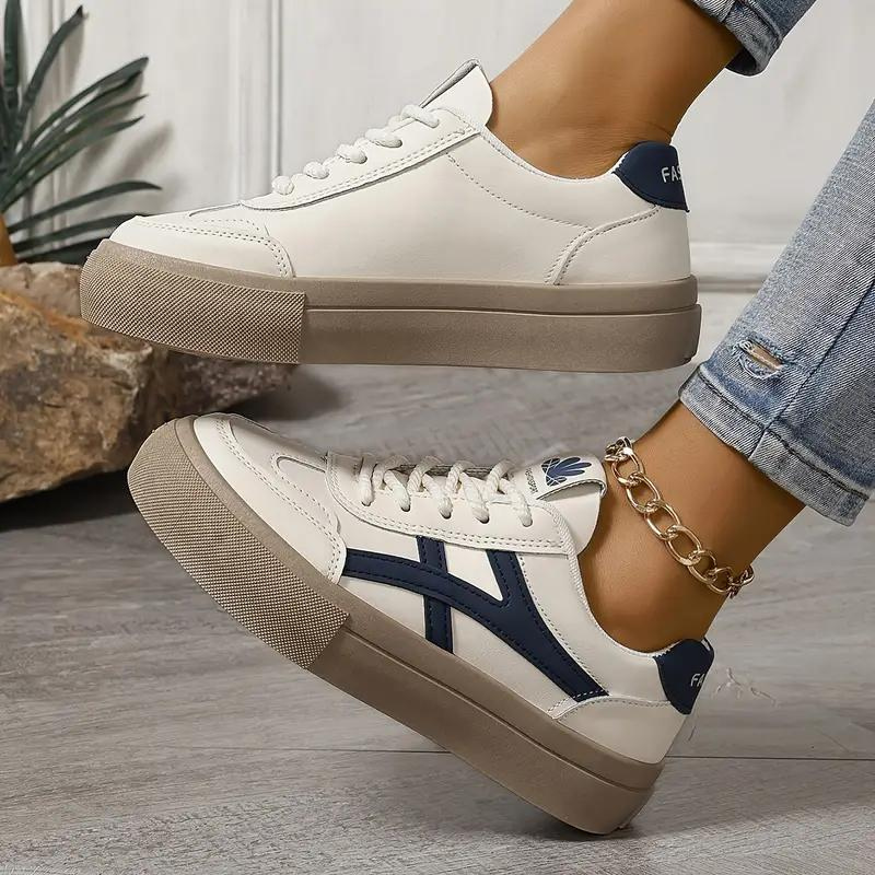 WW | Turnschuhe, Dicke Sohle, Schnürsenkel, Low Top Sneaker, Skate Schuhe
