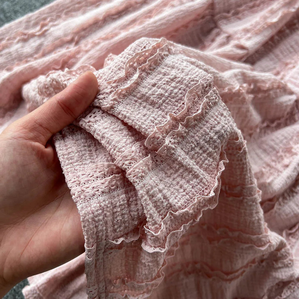 WW | Elegantes Zweiteiliges Set mit Spitzenoberteil und Gestuftem Rock