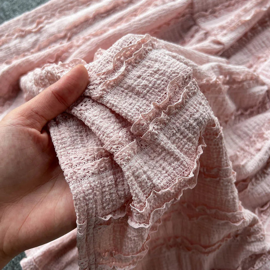 WW | Elegantes Zweiteiliges Set mit Spitzenoberteil und Gestuftem Rock