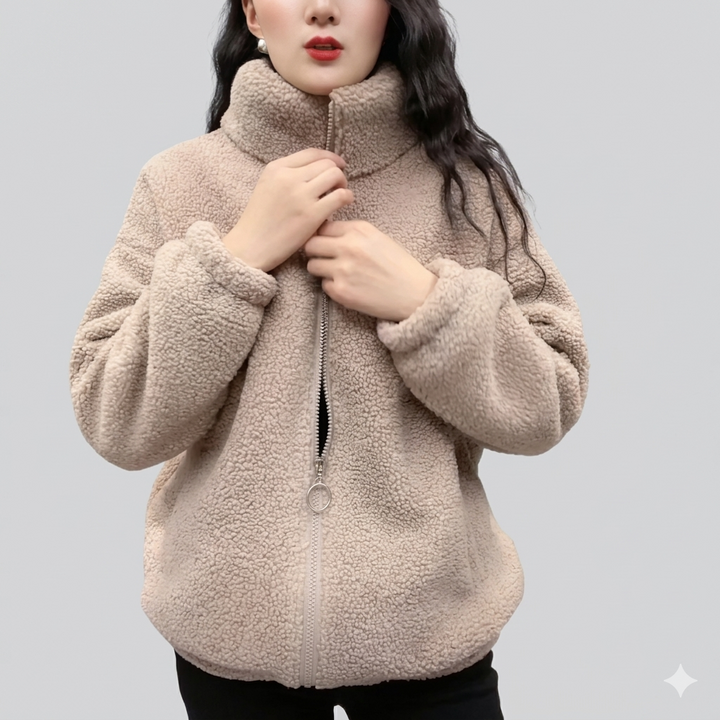 Damen Flauschige Fleecejacke mit hohen Kragen und seitlichen Taschen W&W Mode