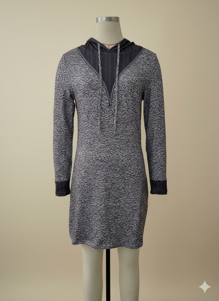 W&W Mode | Kapuzenkleid Regular Fit – Bequem und lässig für den Alltag