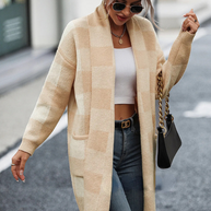 Lange Strickjacke | Warm karierter Cardigan für Frauen