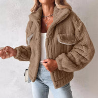 WW | Damen Teddy Jacke mit Oversized Passform und Umklappkragen