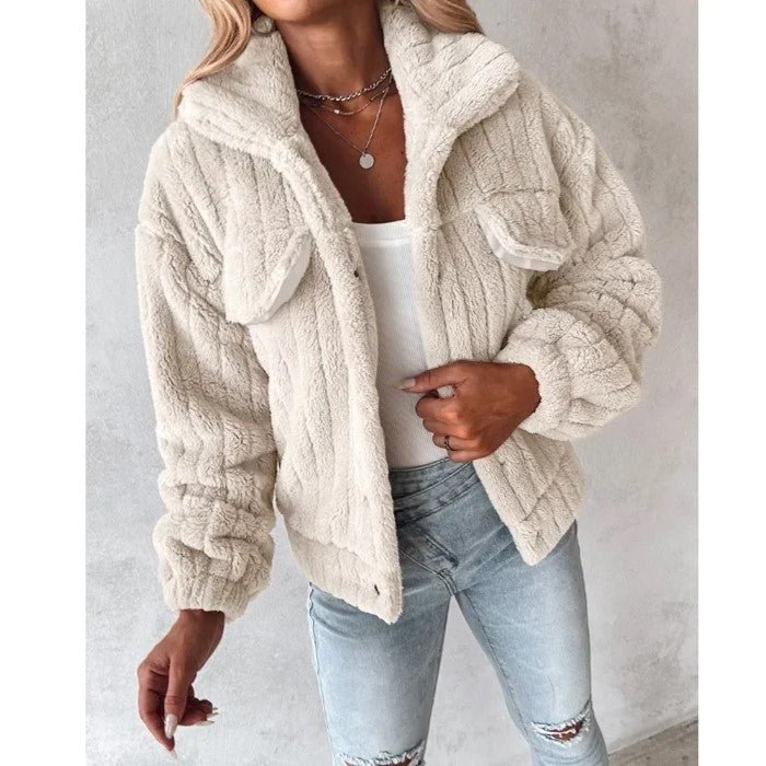 WW | Damen Teddy Jacke mit Oversized Passform und Umklappkragen