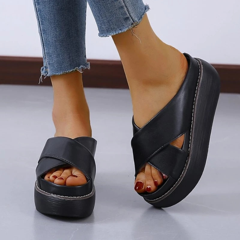 WW | Strapazierfähige Wander Sandalen