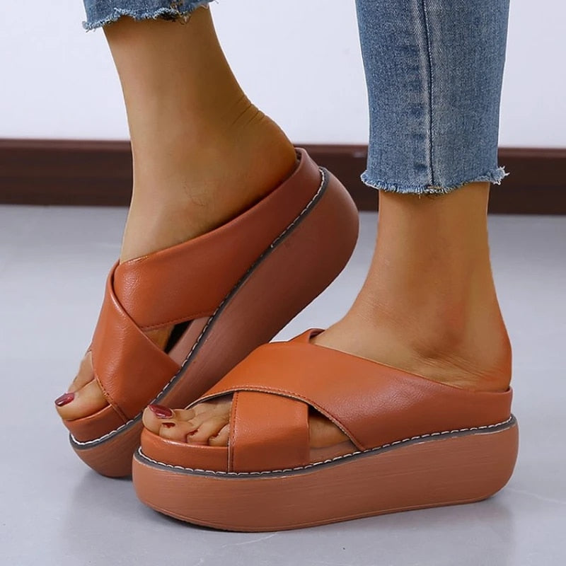 WW | Strapazierfähige Wander Sandalen