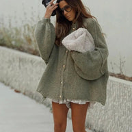 WW | gestrickte Damen Strickjacke mit hohem Kragen und weitem Schnitt