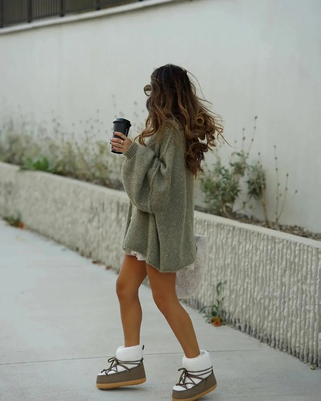W&W Mode | gestrickte Damen Strickjacke mit hohem Kragen und weitem Schnitt