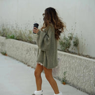 WW | gestrickte Damen Strickjacke mit hohem Kragen und weitem Schnitt