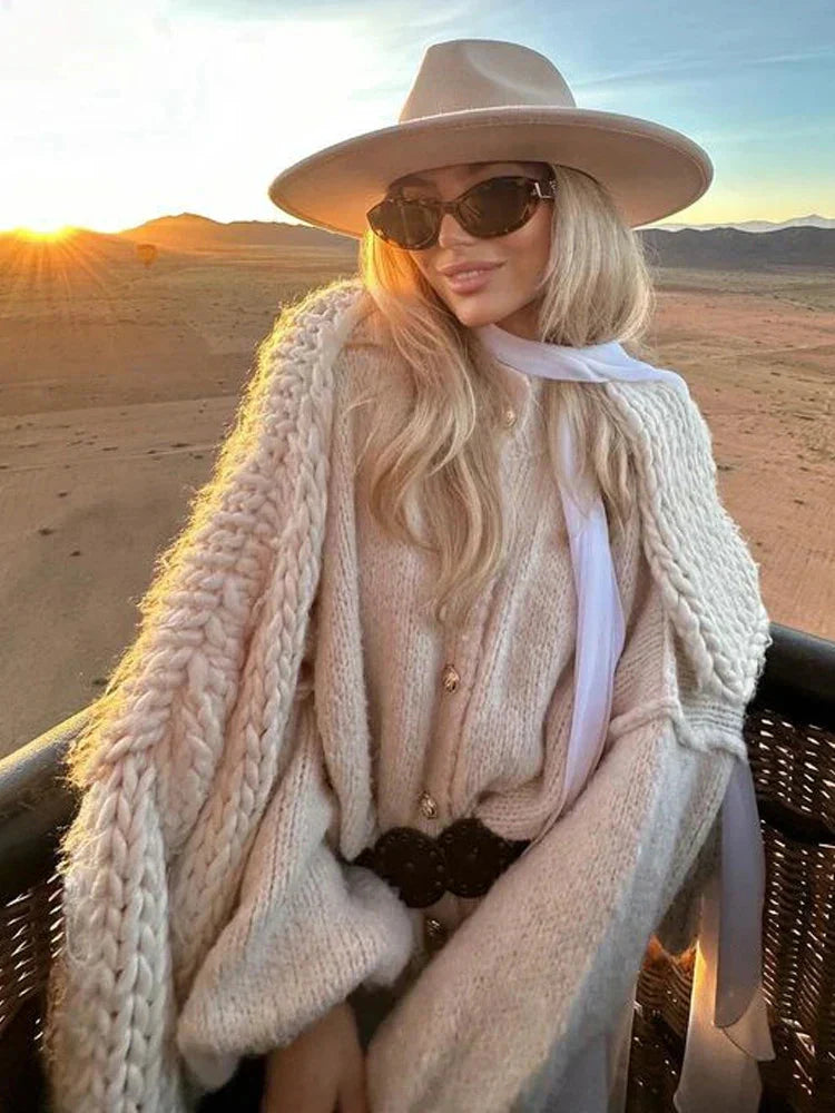 WW | gestrickte Damen Strickjacke mit hohem Kragen und weitem Schnitt