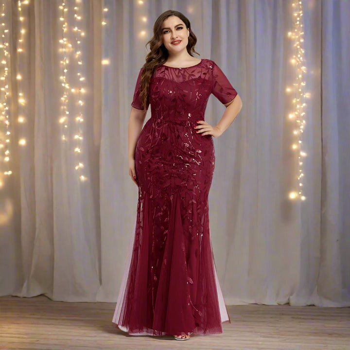 Plus-Size-Abendkleid mit Pailletten, Mesh-Stickerei und Meerjungfrau-Schnitt