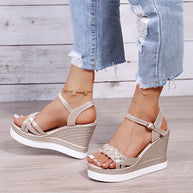 WW | Better Off That Way Wedges Sandalen