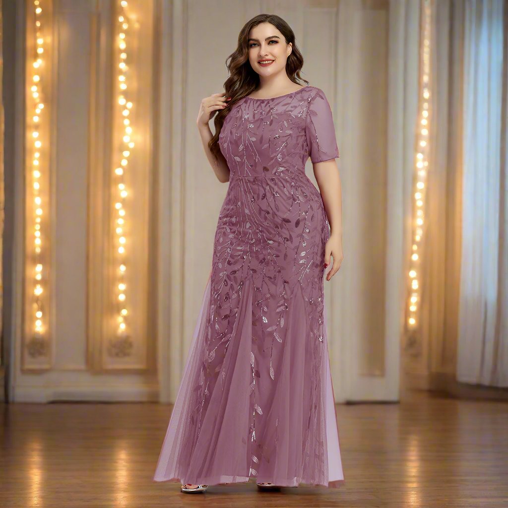 Plus-Size-Abendkleid mit Pailletten, Mesh-Stickerei und Meerjungfrau-Schnitt