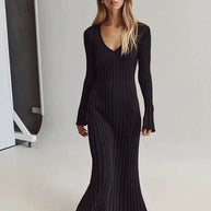 WW Strickkleid | Modernes Langarm-Damenkleid mit V-Ausschnitt