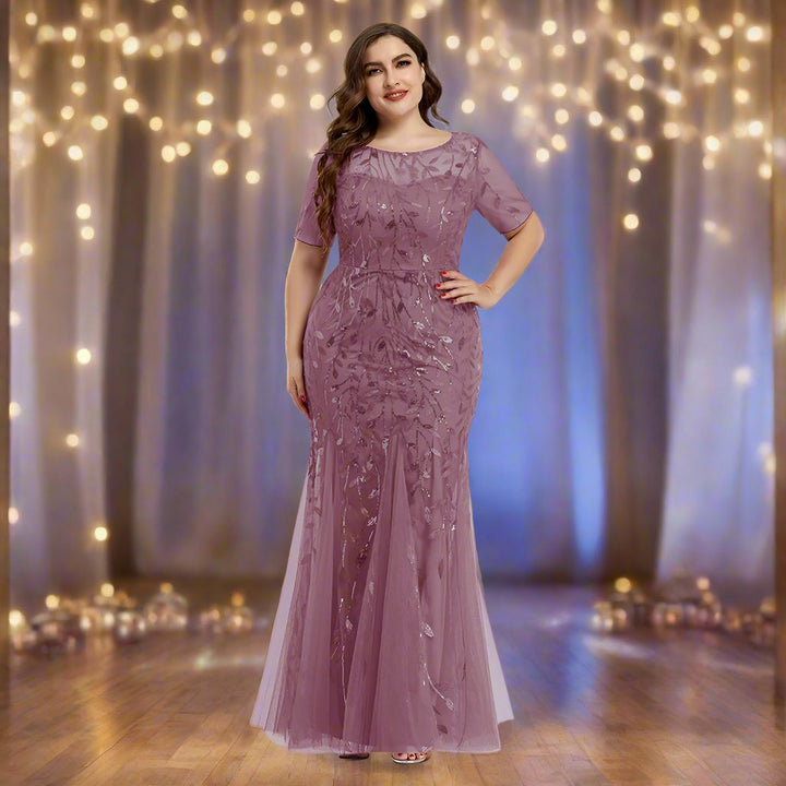 Plus-Size-Abendkleid mit Pailletten, Mesh-Stickerei und Meerjungfrau-Schnitt