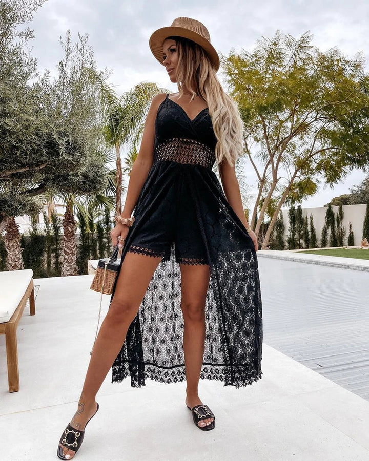 Damen Jumpsuit mit Spitzendesign und figurbetonenden Linien
