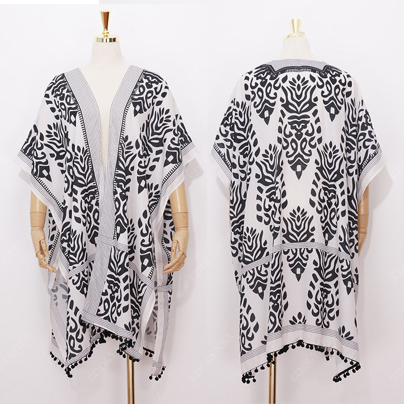 W&W Mode | Böhmischer Kimono mit Blattdruck und Fransendetail