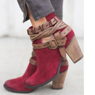 WW | Schicke Stiefeletten mit Geflochtenem Riemchen