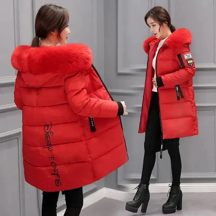 Damen-Steppjacke mit Kapuze und großem Pelzkragen