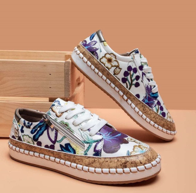 WW | Orthopädische Turnschuhe mit Blumendruck und Schnürsenkeln