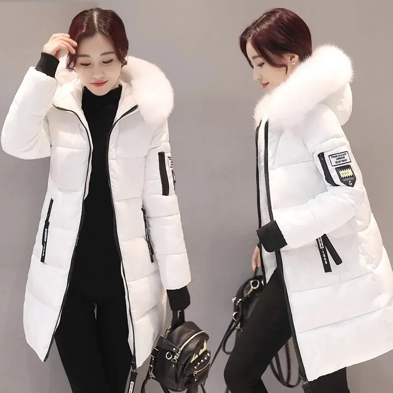 Damen-Steppjacke mit Kapuze und großem Pelzkragen