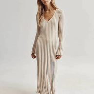 WW Strickkleid | Modernes Langarm-Damenkleid mit V-Ausschnitt