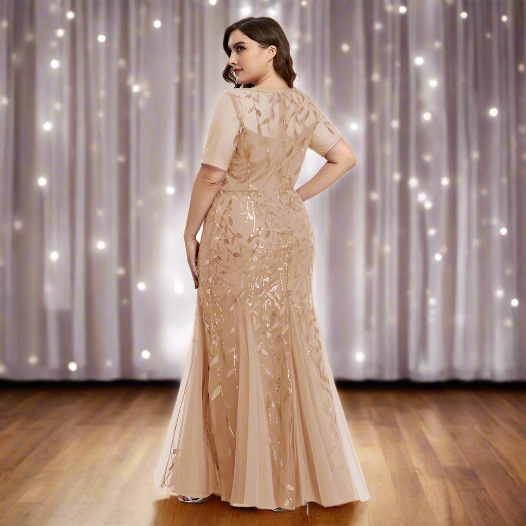 Plus-Size-Abendkleid mit Pailletten, Mesh-Stickerei und Meerjungfrau-Schnitt