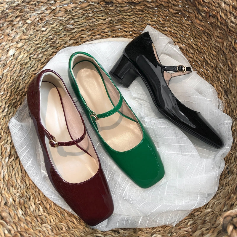 WW | Schuhe mit Glänzendem Blockabsatz