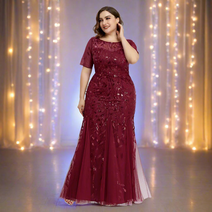 Plus-Size-Abendkleid mit Pailletten, Mesh-Stickerei und Meerjungfrau-Schnitt