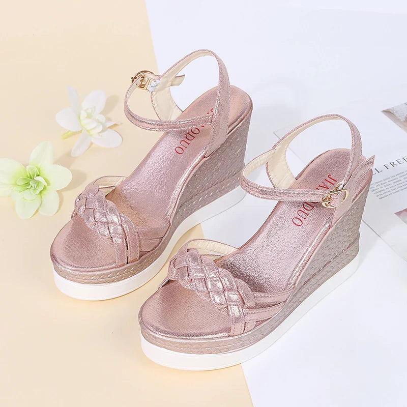 W&W Mode | Better Off That Way Wedges Sandalen