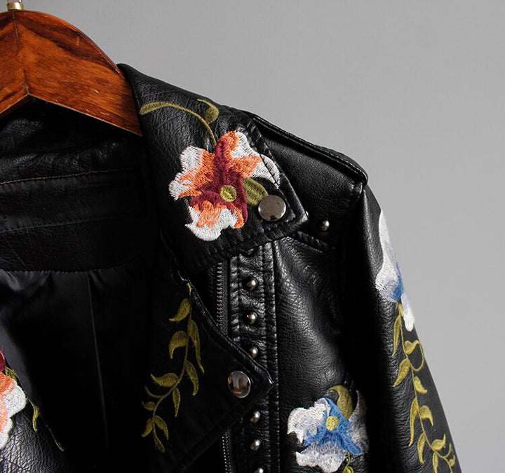 W&W Mode | Stilvolle Blütenblumenjacke für Damen