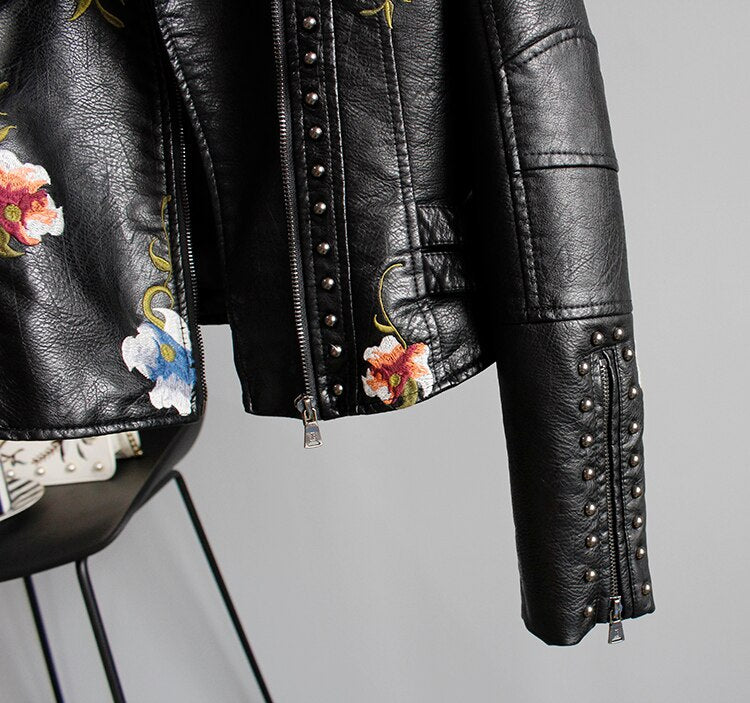 W&W Mode | Stilvolle Blütenblumenjacke für Damen