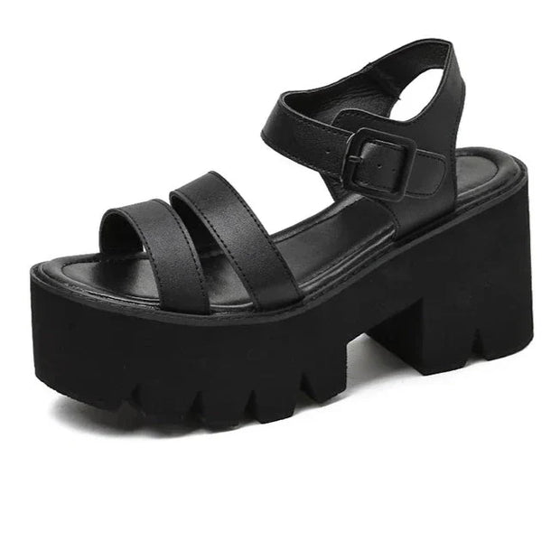 WW | Schwarze Plattform Chunky Sandalen