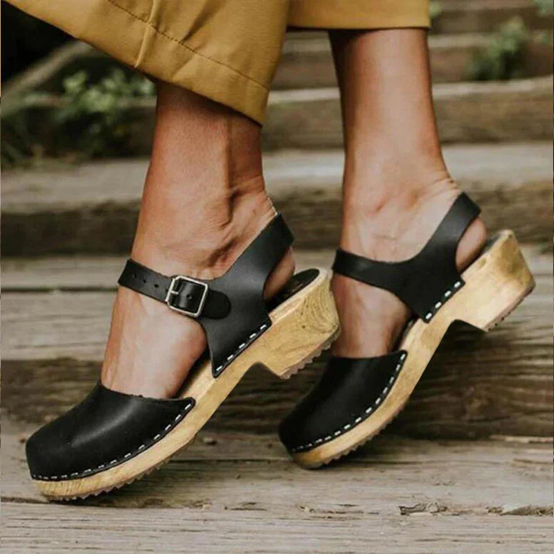 W&W Mode | Orthopädische Braune Keilsandalen