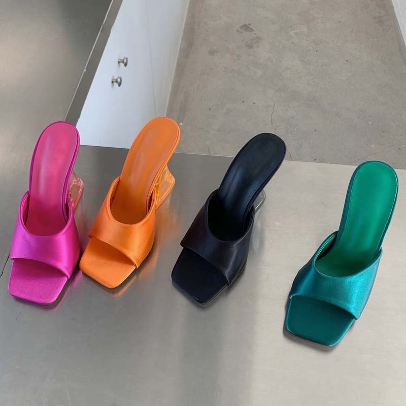 WW | Immer wenn du wie Pump Sandalen handelst