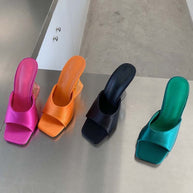 WW | Immer wenn du wie Pump Sandalen handelst