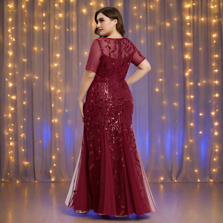 Plus-Size-Abendkleid mit Pailletten, Mesh-Stickerei und Meerjungfrau-Schnitt