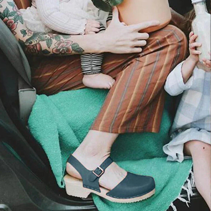 W&W Mode | Orthopädische Braune Keilsandalen